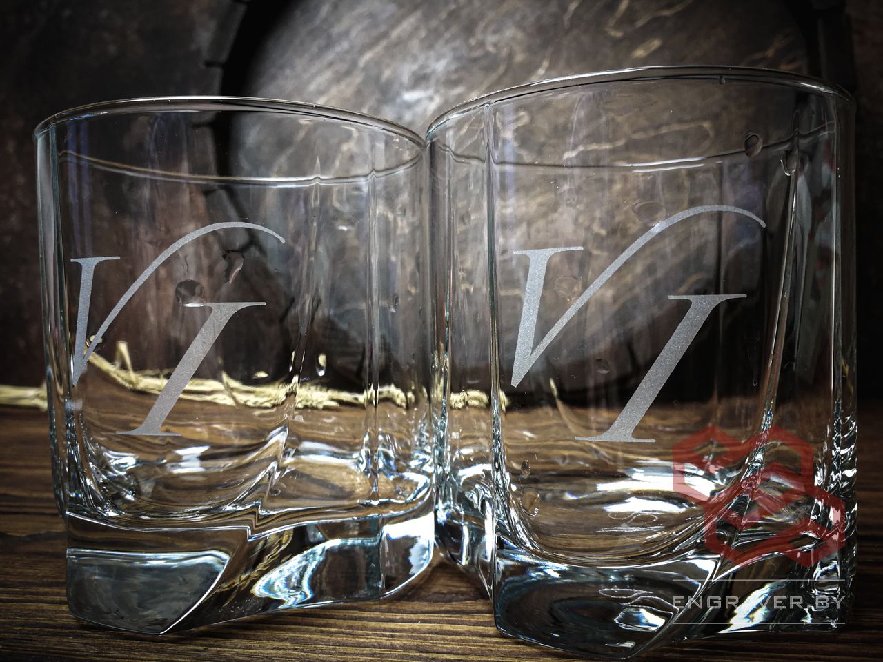 Подарочные наборы на свадьбу с гравировкой Минск и вся Беларусь. Бокалы для виски с гравировкой